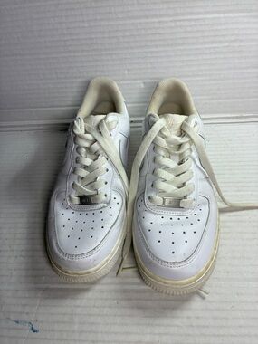 Nike White Sneakers USED SKU DD8959-100